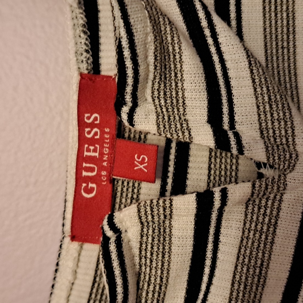 GUESS Ribbed Tank Top - Picture 4 of 4